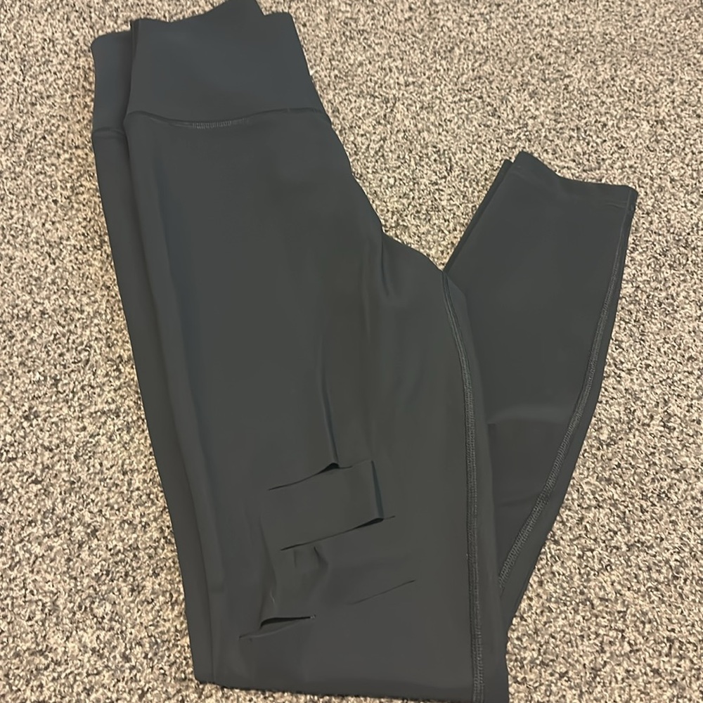 Alo Yoga High Waist Ripped Warrior Legging